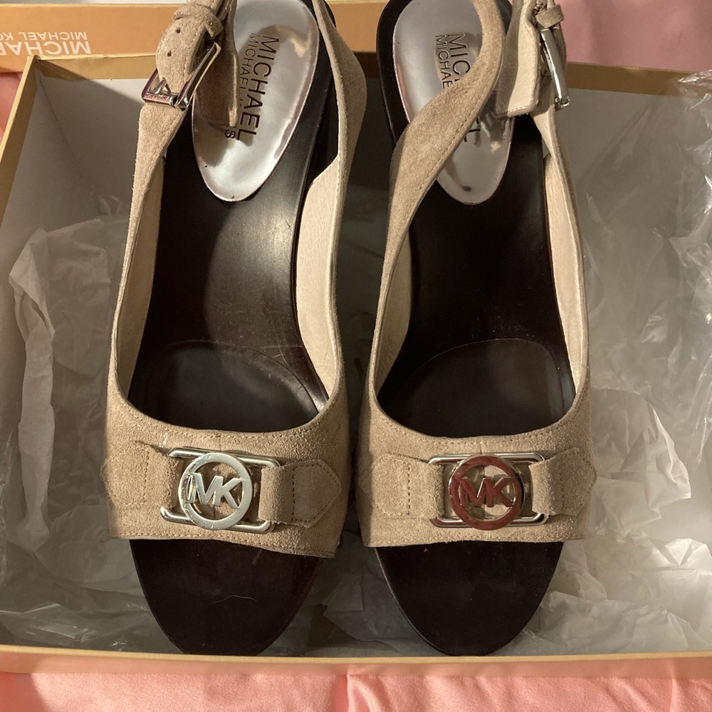 Michael Kors Women's Beige Sandals
